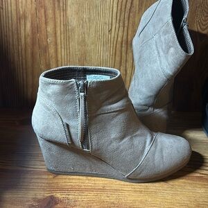 Tan Attent wedge booties women’s size 8, gently worn